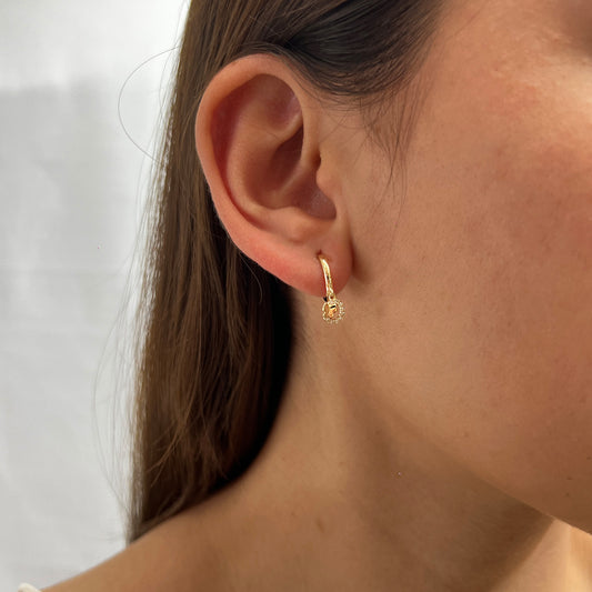 Aretes Oro Italiano 10 Kilates Huggies Con Mariposa