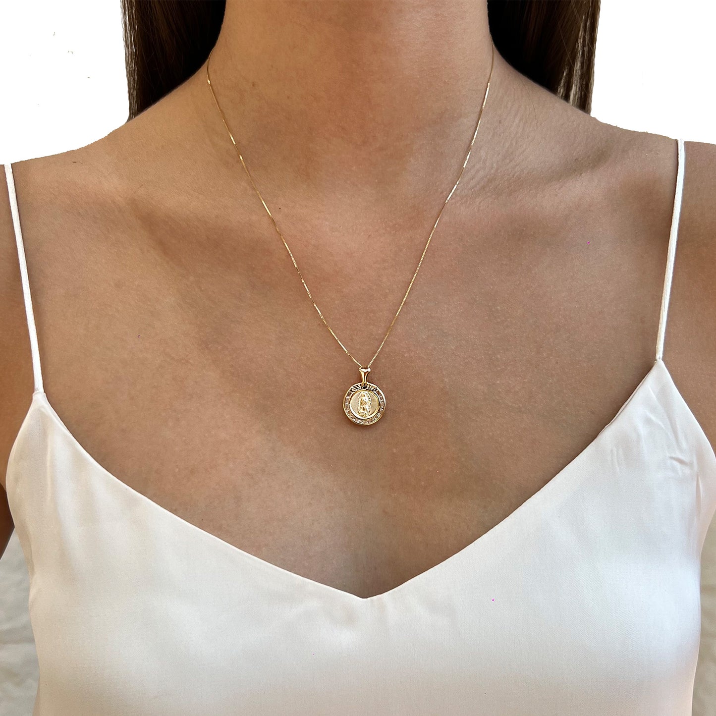 Dije Medalla Virgen de Guadalupe Piedras Oro 14 Kilates