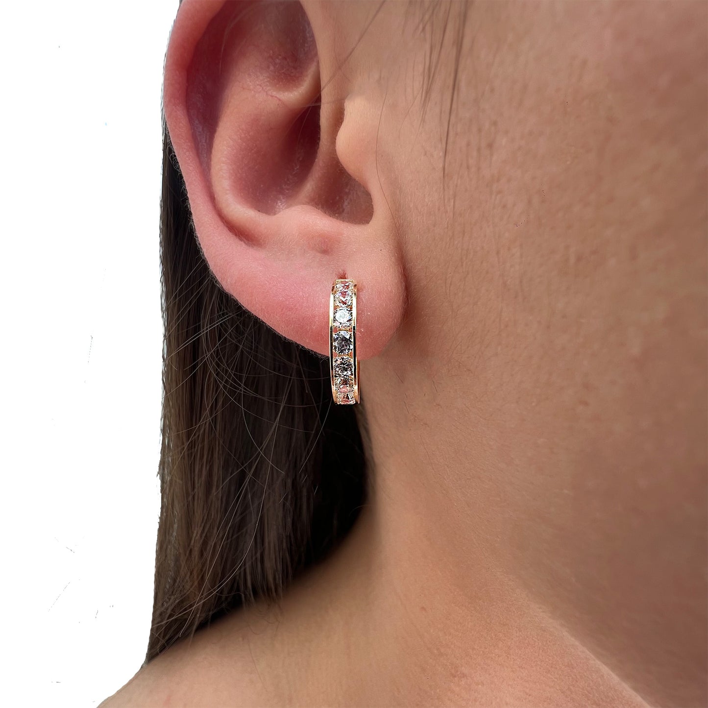 ARETES ORO 14 KILATES HUGGIES DOBLE VISTA MEDIANOS