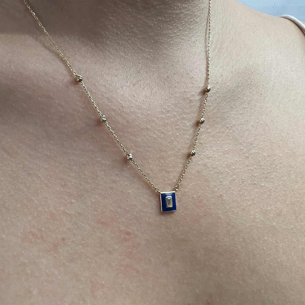 Collar Gargantilla De Oro Sólido 10 Kilates Dije Azul Piedra Corte Esmeralda