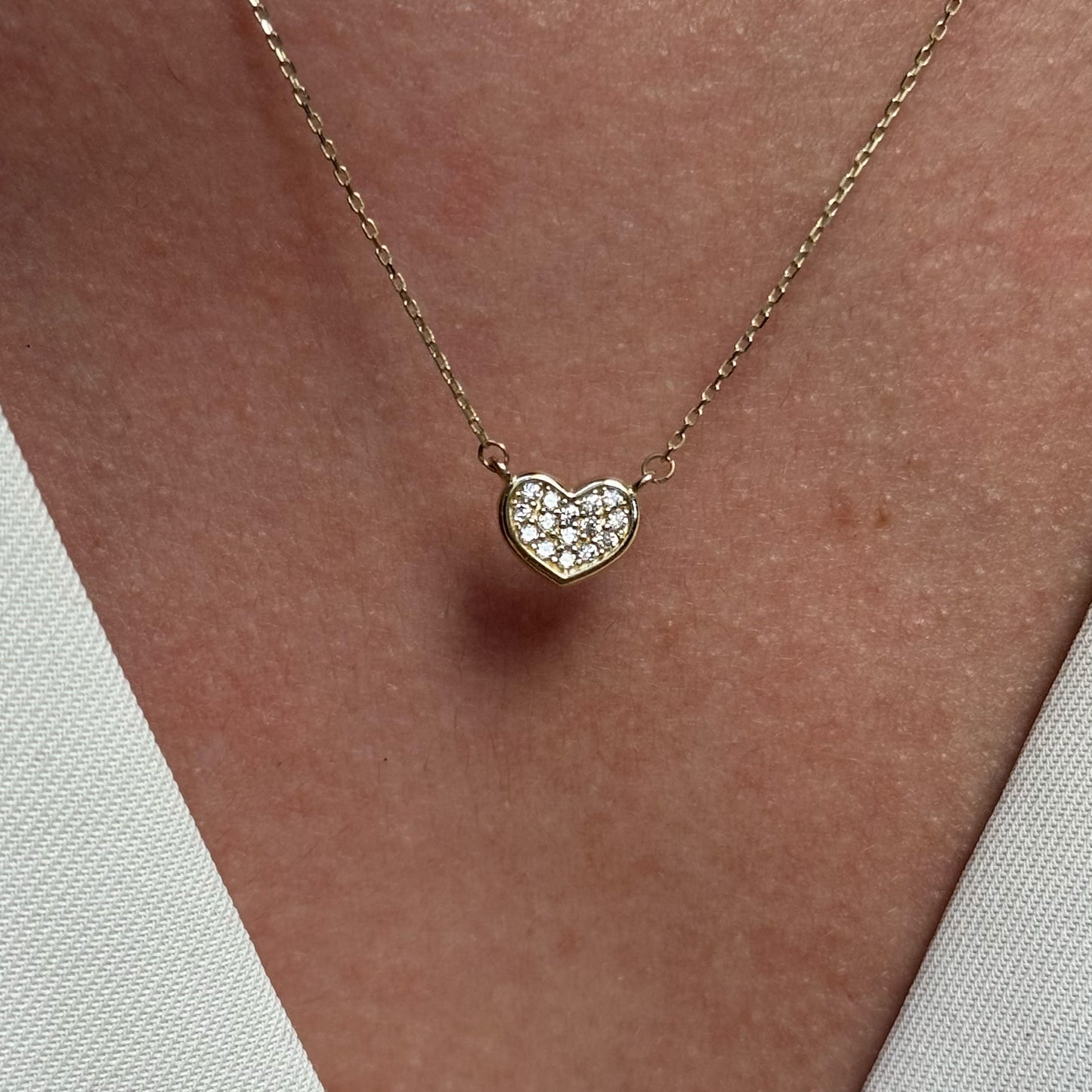 Collar Gargantilla Oro 10K Kilates Diseño Corazón Con Brillantes 45 cm
