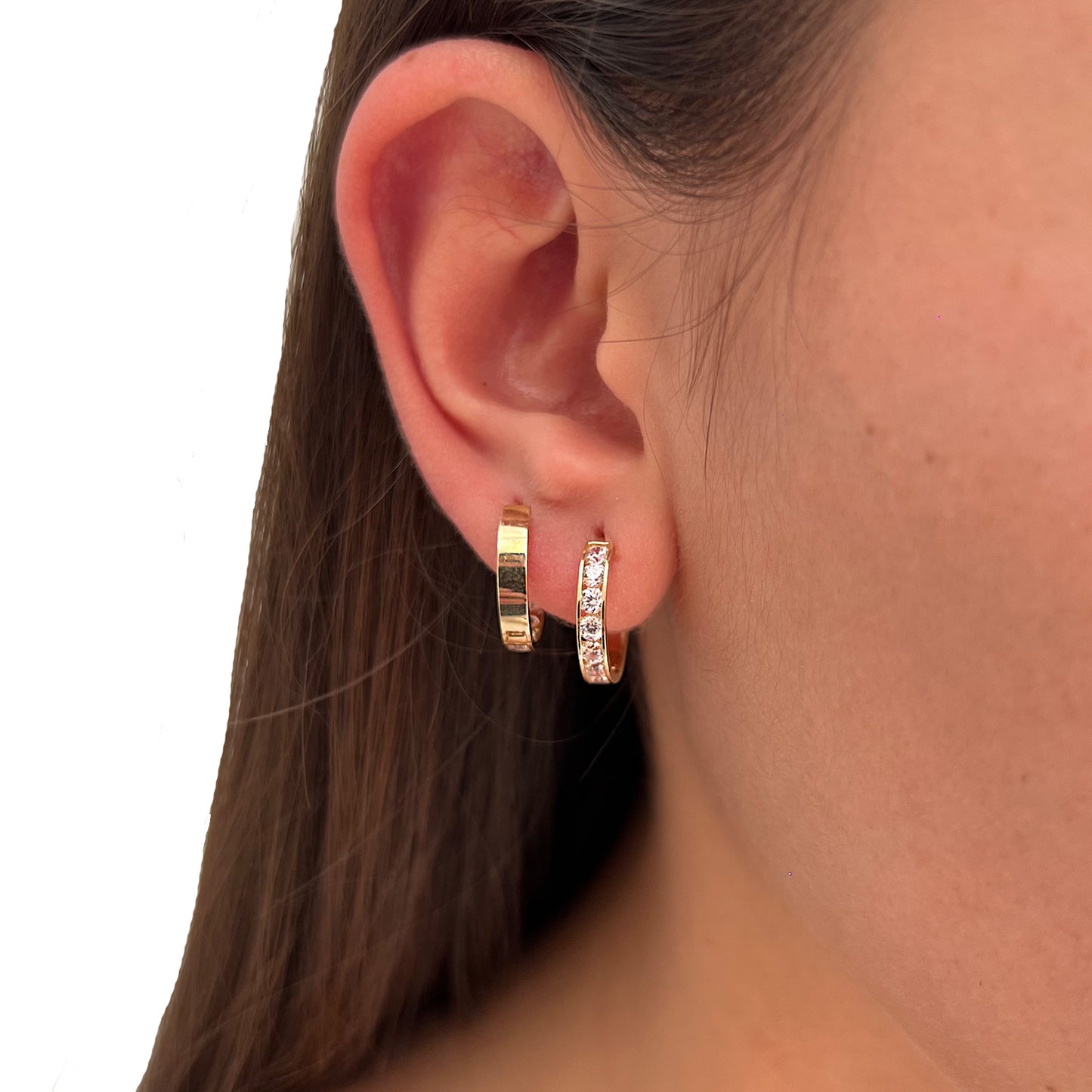 ARETES ORO 14 KILATES HUGGIES DOBLE VISTA MEDIANOS