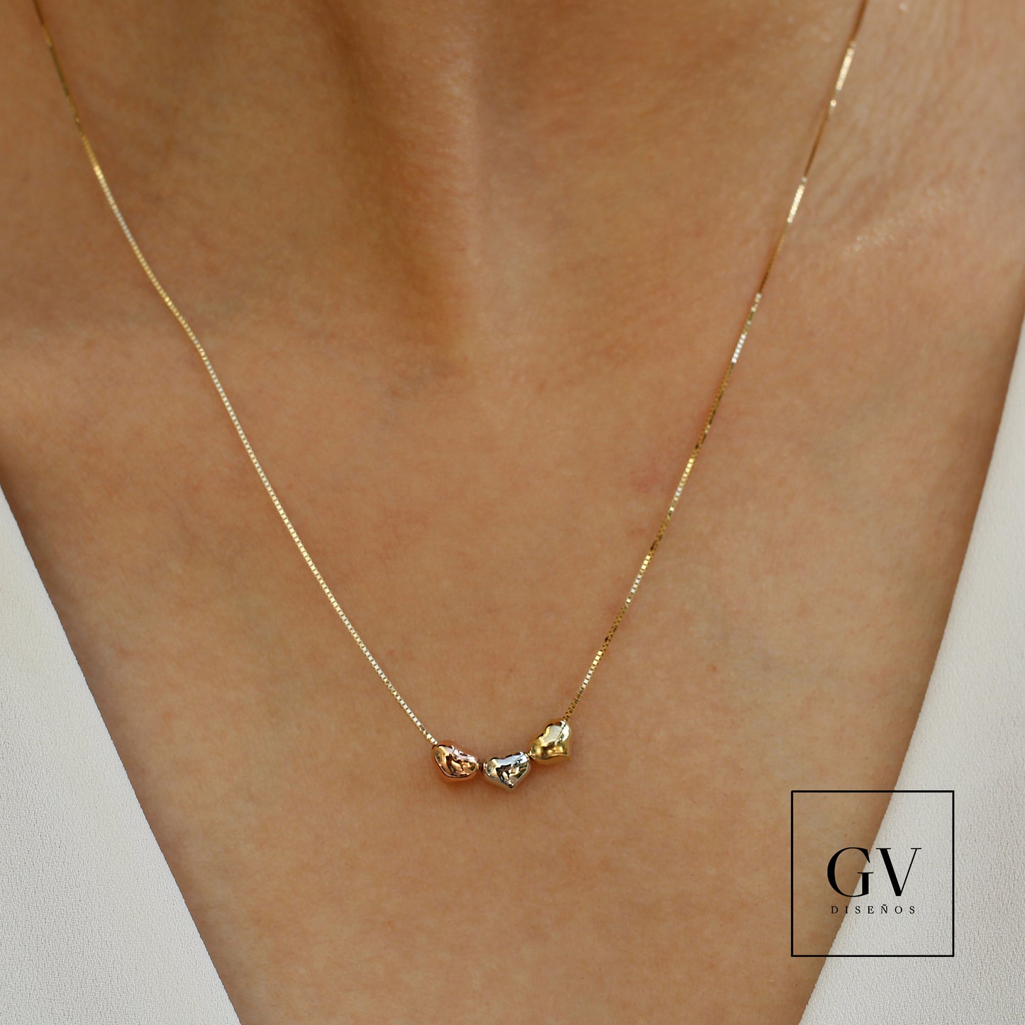 Collar Corazones transversales Oro Florentino de 14 Kilates