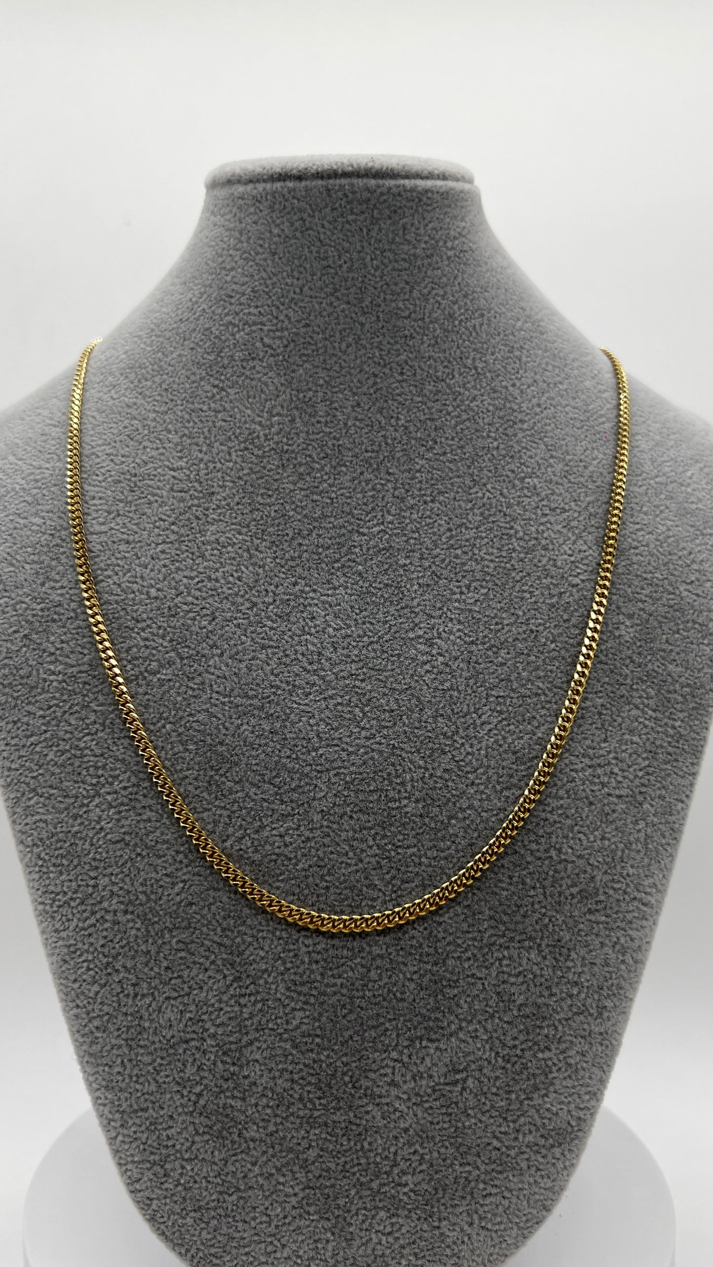 CADENA DE ORO SÓLIDO 10 KILATES BARBADA CUBANA CERRADA 3 MM