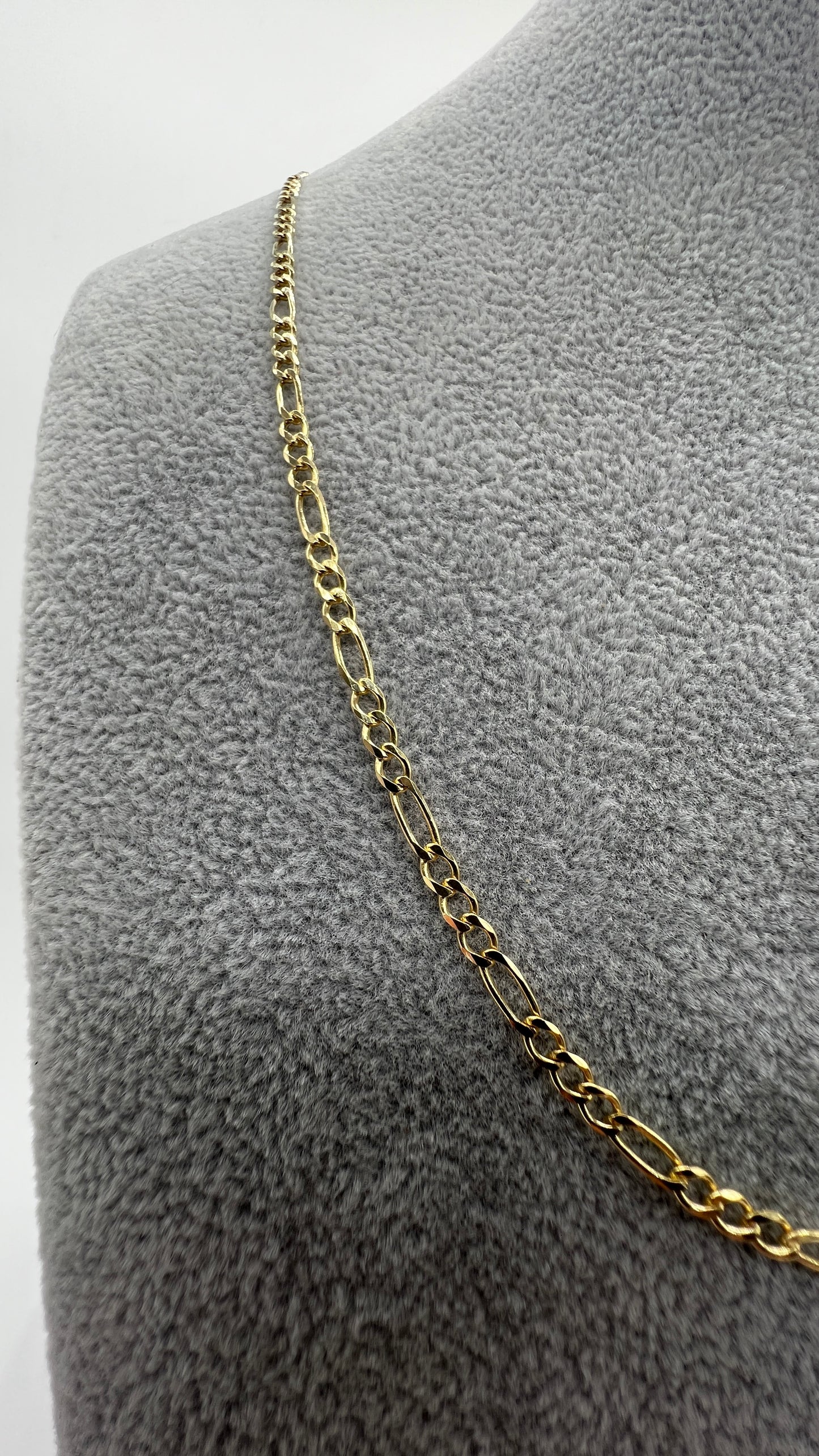 CADENA DE ORO SÓLIDO 10 KILATES TEJIDO FIGARO 3 MM