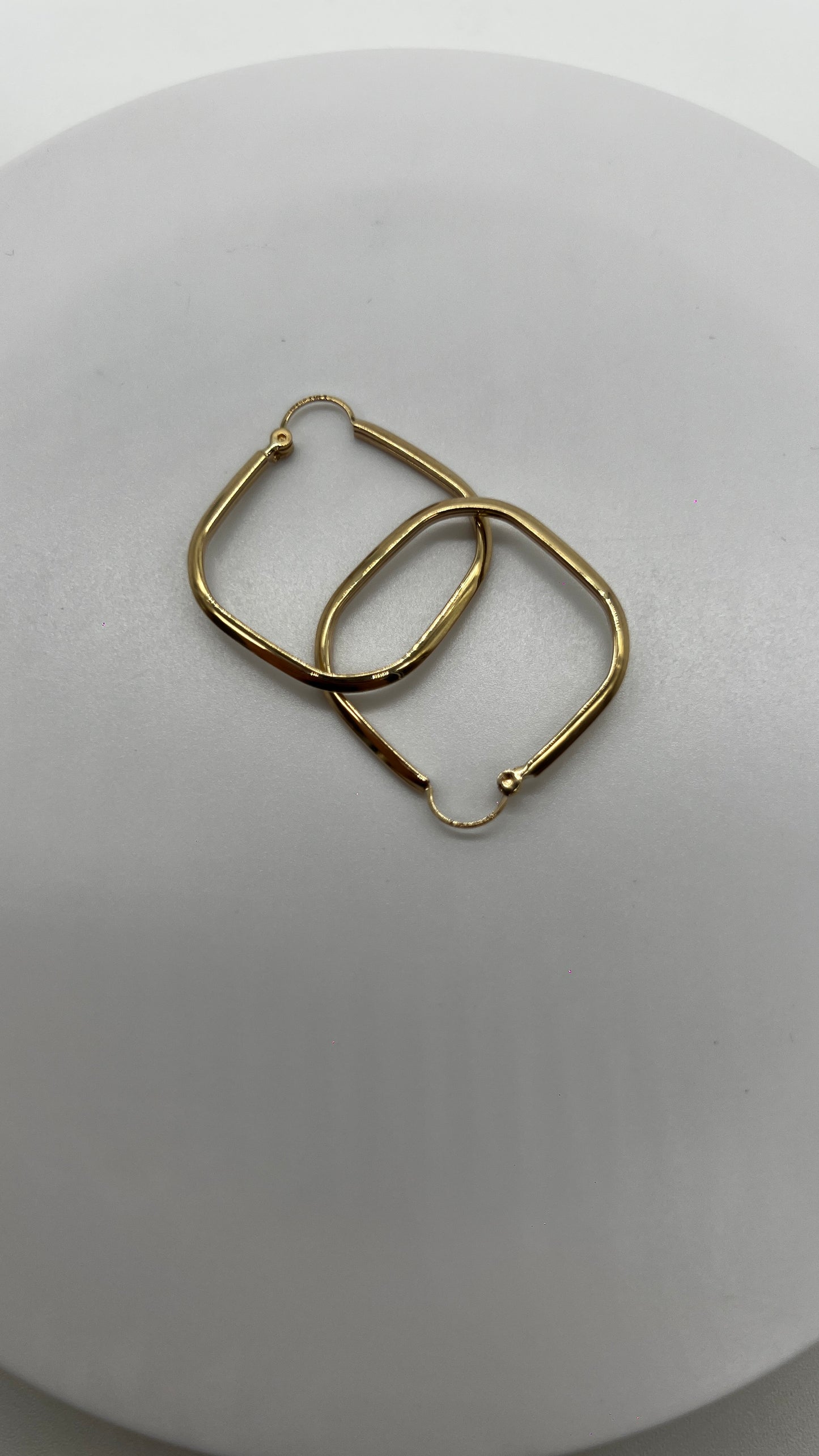 ARETES ARRACADAS DE ORO 10 KILATES CUADRADAS ROMBO 3.3 CM