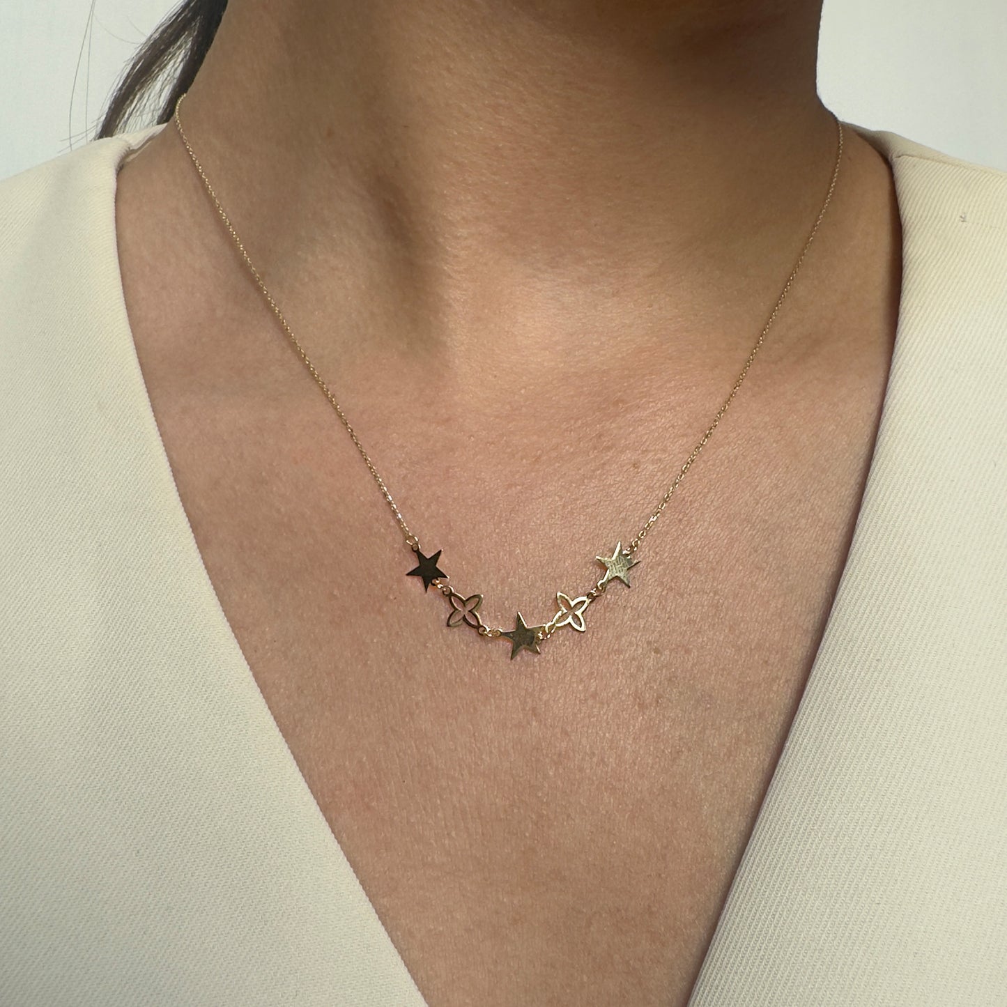 Collar Gargantilla Oro 10K Kilates Diseño Flores de Lujo LV 45 cm