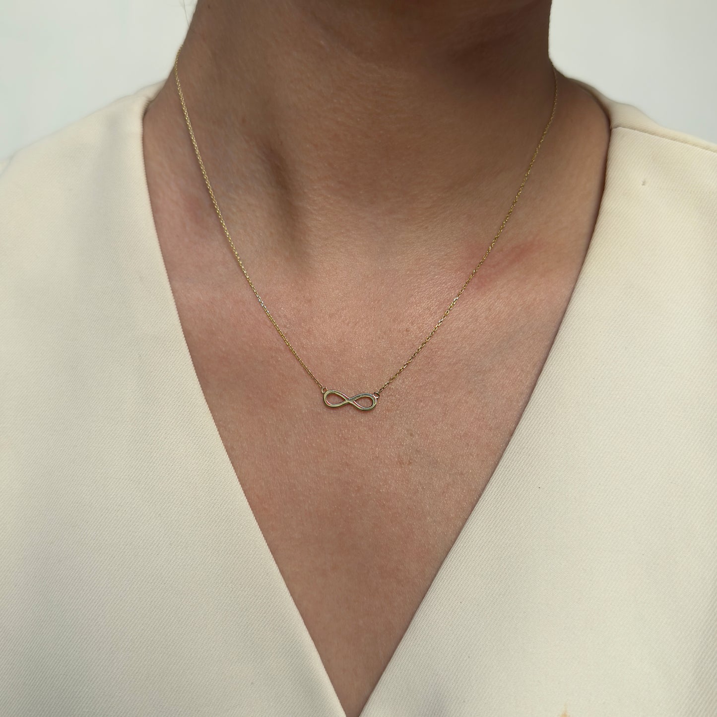Collar Gargantilla Oro 10K Kilates Diseño Infinito Liso 45 CM