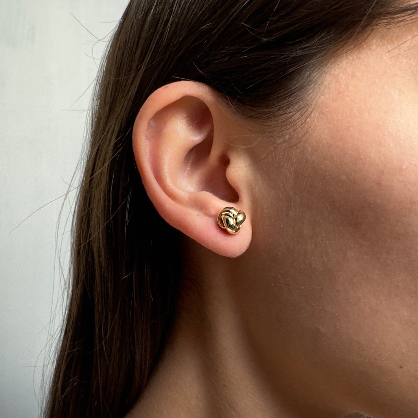 Aretes de Oro 14 Kilates Diseño Nudos 3 Hilos Medianos Dorados