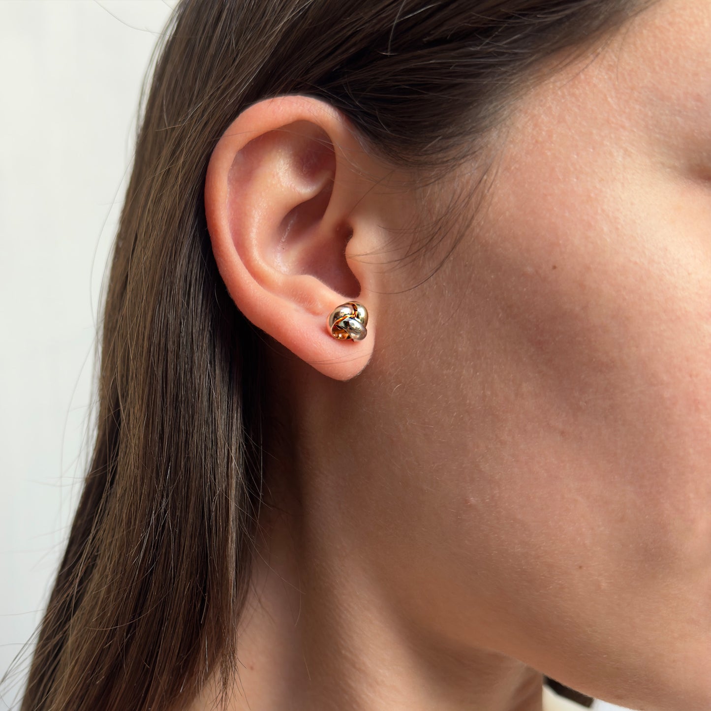 Aretes de Oro Florentino 14 Kilates Diseño Nudos 3 Hilos Medianos