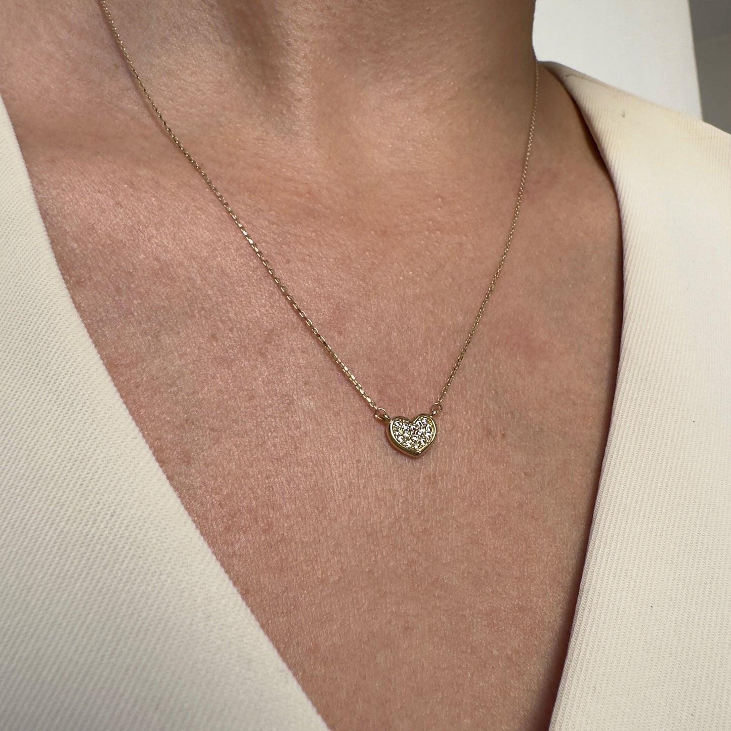 Collar Gargantilla Oro 10K Kilates Diseño Corazón Con Brillantes 45 cm