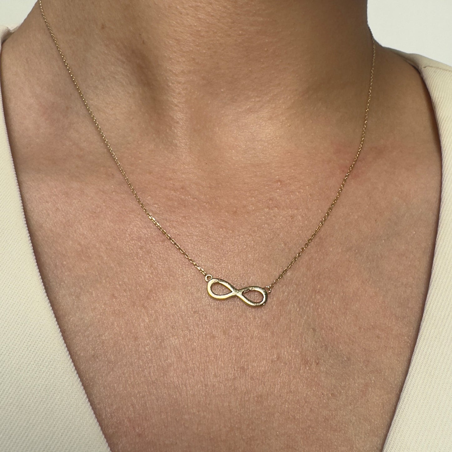 Collar Gargantilla Oro 10K Kilates Diseño Infinito Liso 45 CM