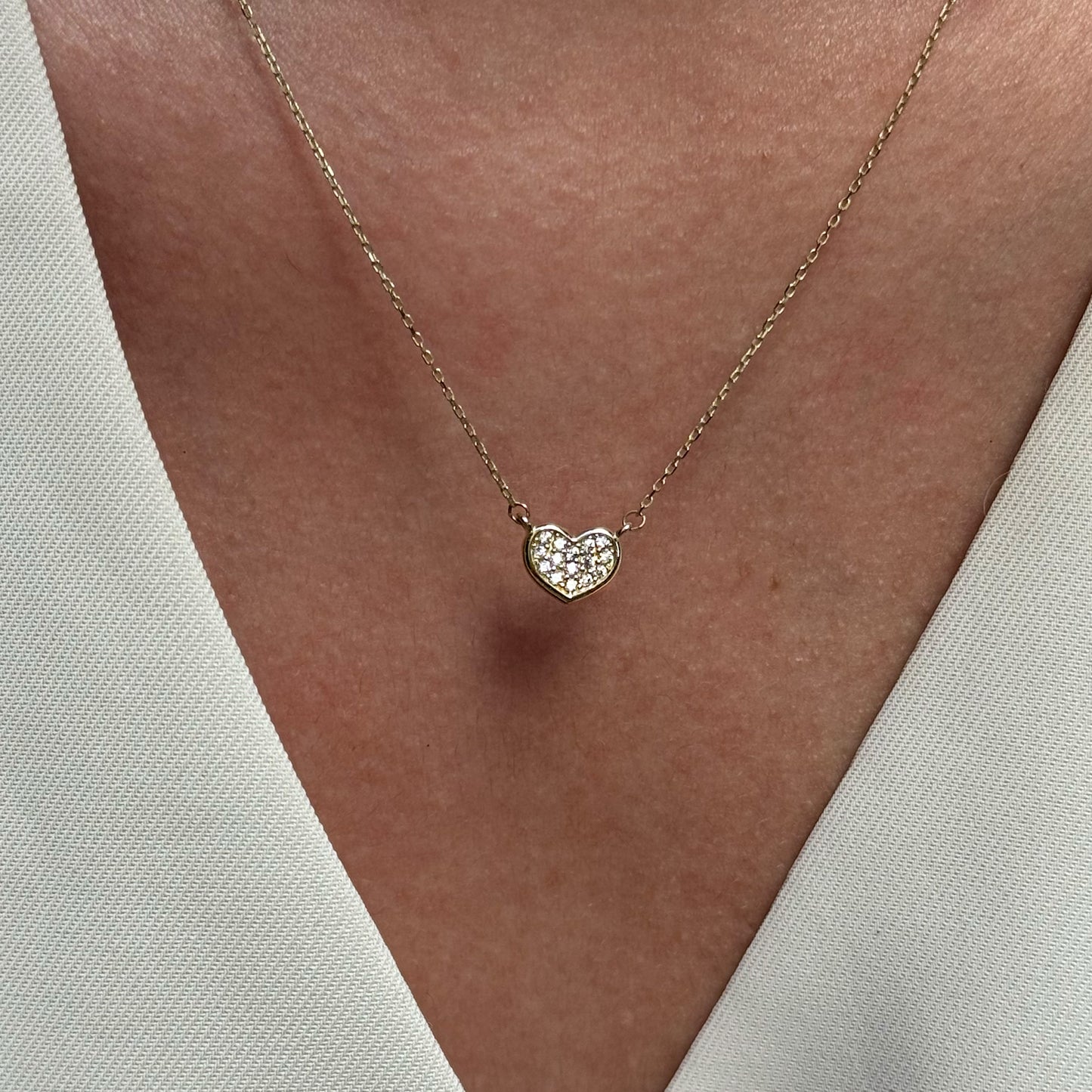 Collar Gargantilla Oro 10K Kilates Diseño Corazón Con Brillantes 45 cm