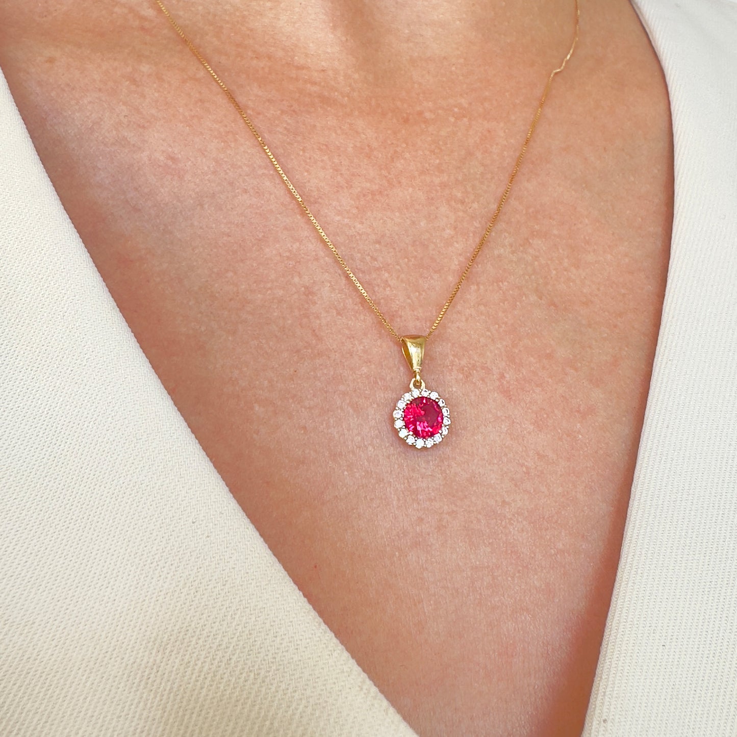 COLLAR DE ORO 14K KILATES DIJE REDONDO COLOR ROJO RUBÍ