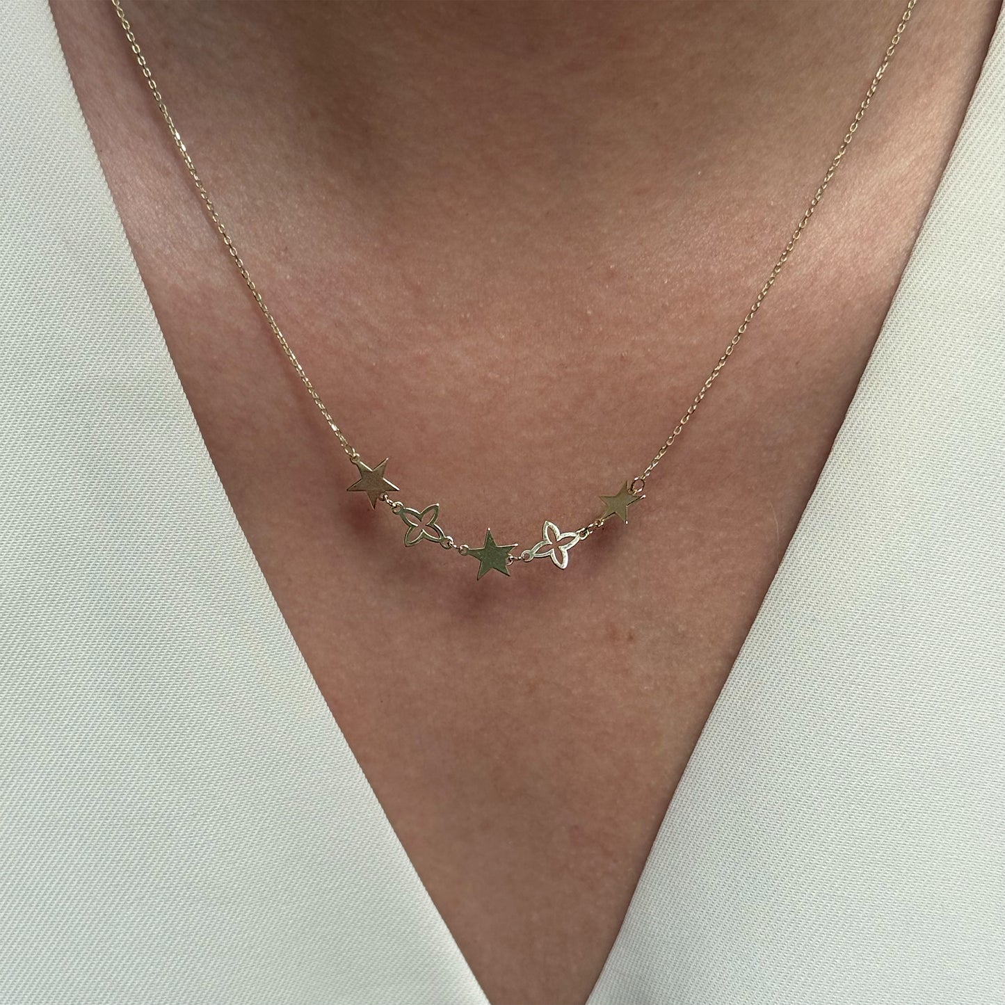 Collar Gargantilla Oro 10K Kilates Diseño Flores de Lujo LV 45 cm