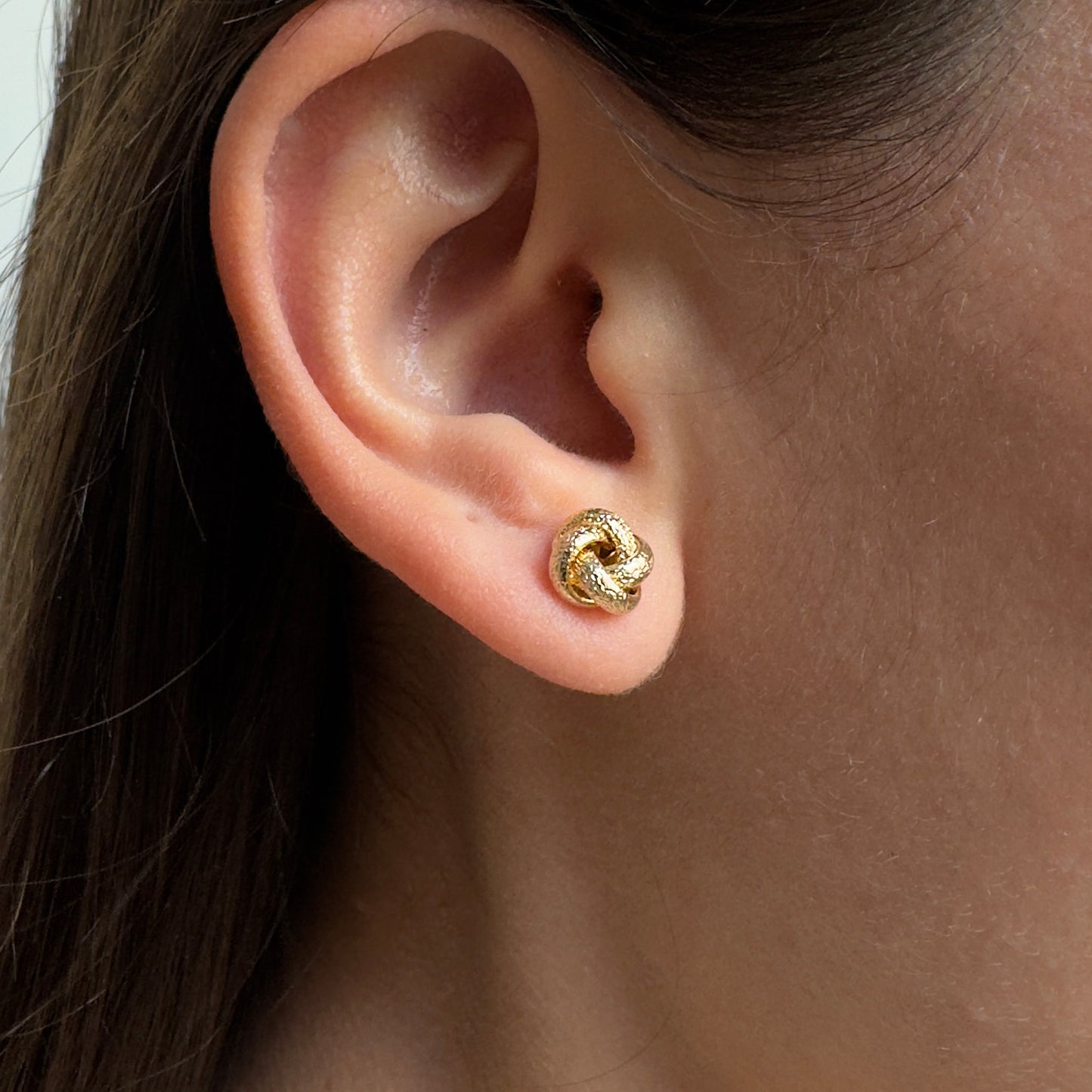 Aretes de Oro Florentino 14 Kilates Diseño Nudos 4 Hilos Satinados Dorados Medianos