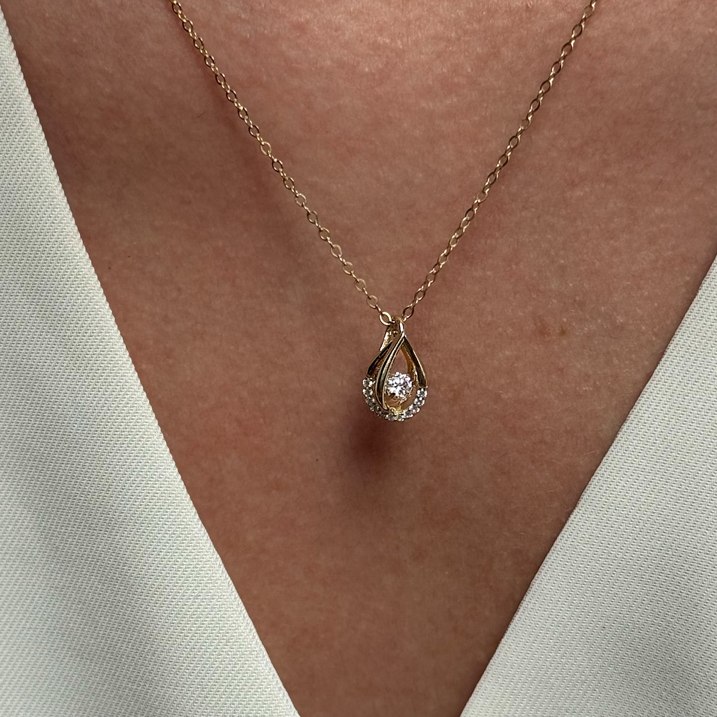 Collar Gargantilla Oro 10K Kilates Diseño Gota Brillante Flotante 45 cm