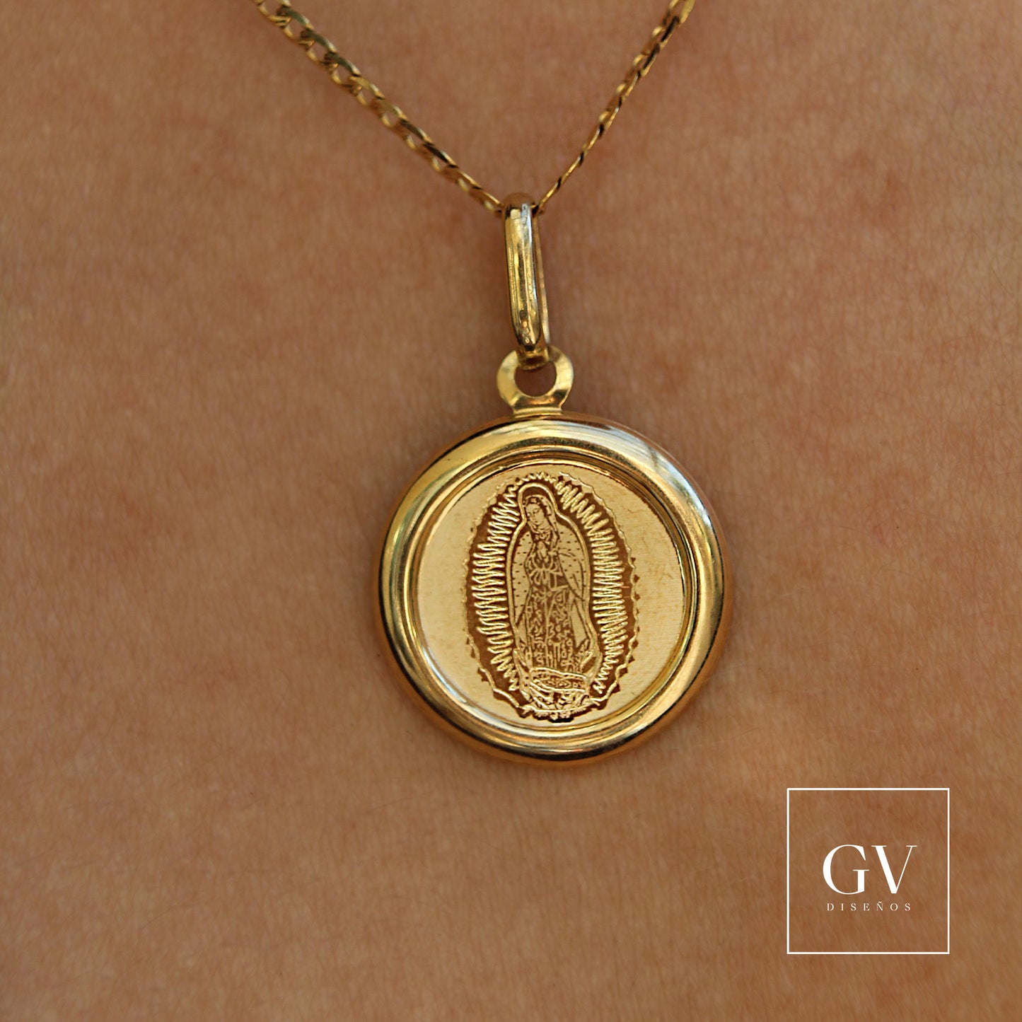 Collar Virgen de Guadalupe Oro 14 Kilates